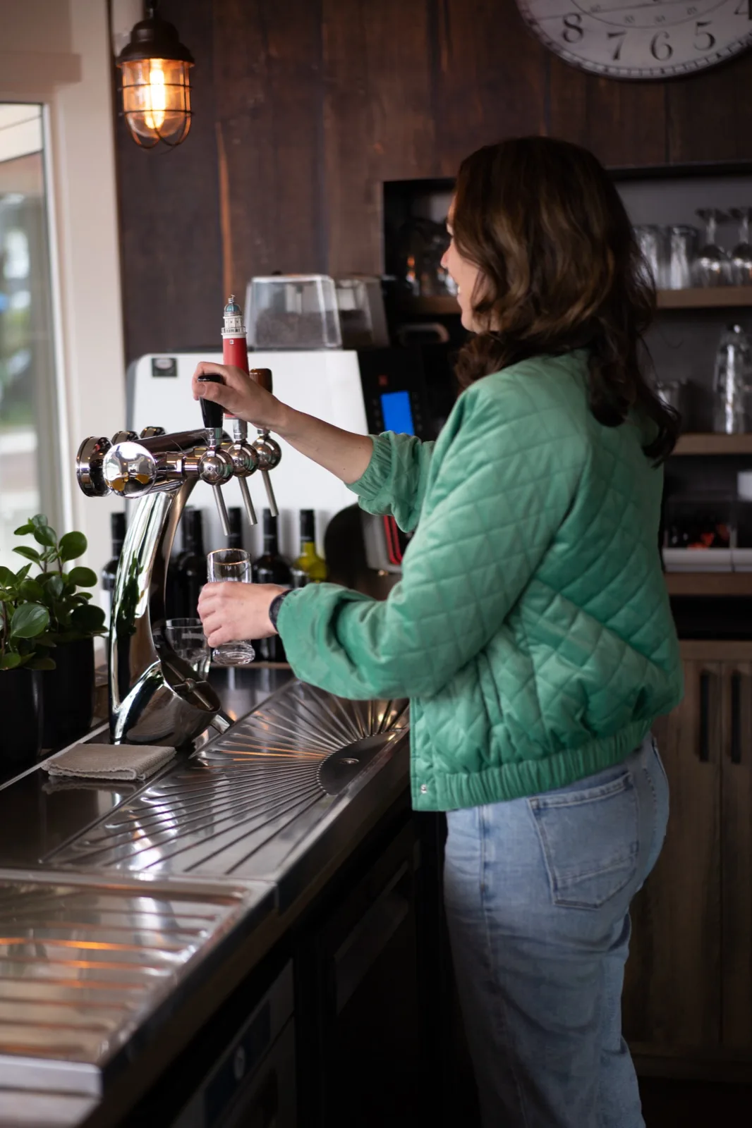 Koffie aan de balie